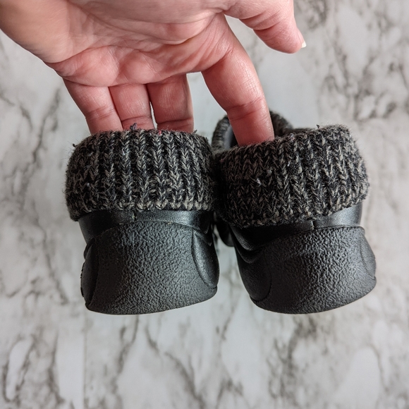 Dansko Black Leather Kensie Clog - Picture 9 of 9